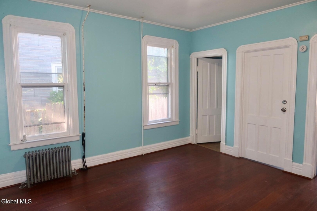1066 Howard Street - Photo 10