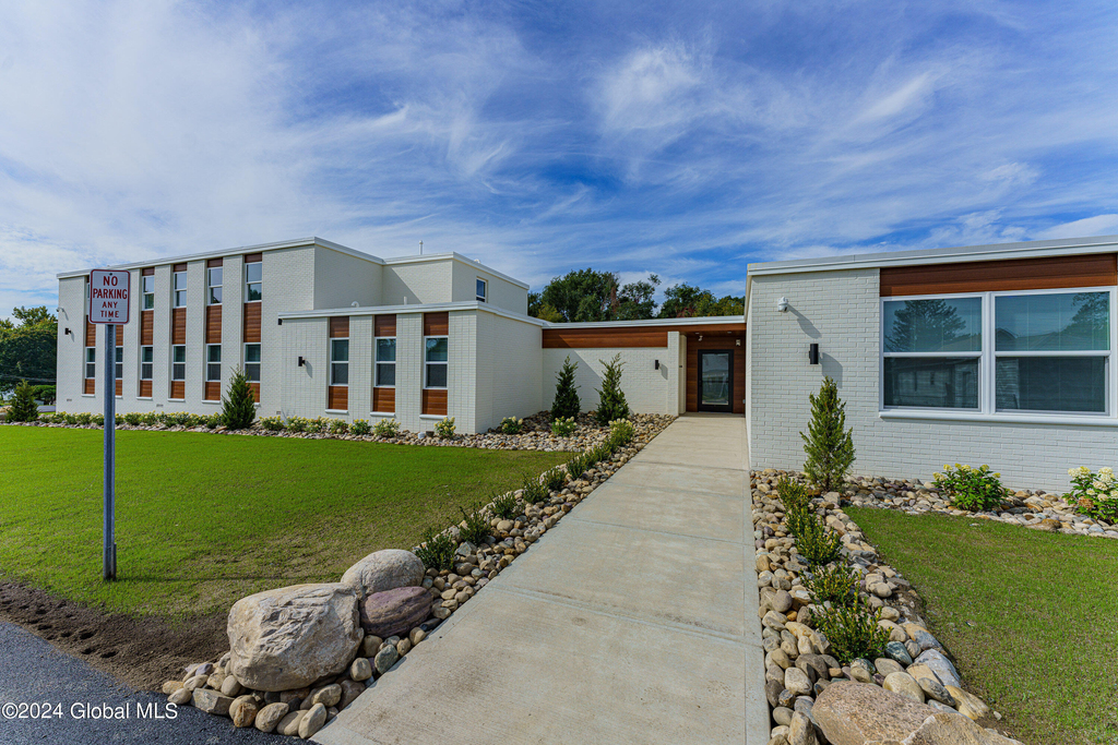 9 Laura Drive - Photo 2