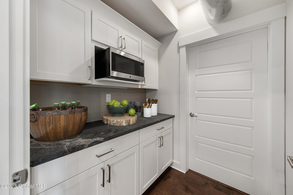 116 West Avenue - Photo 3