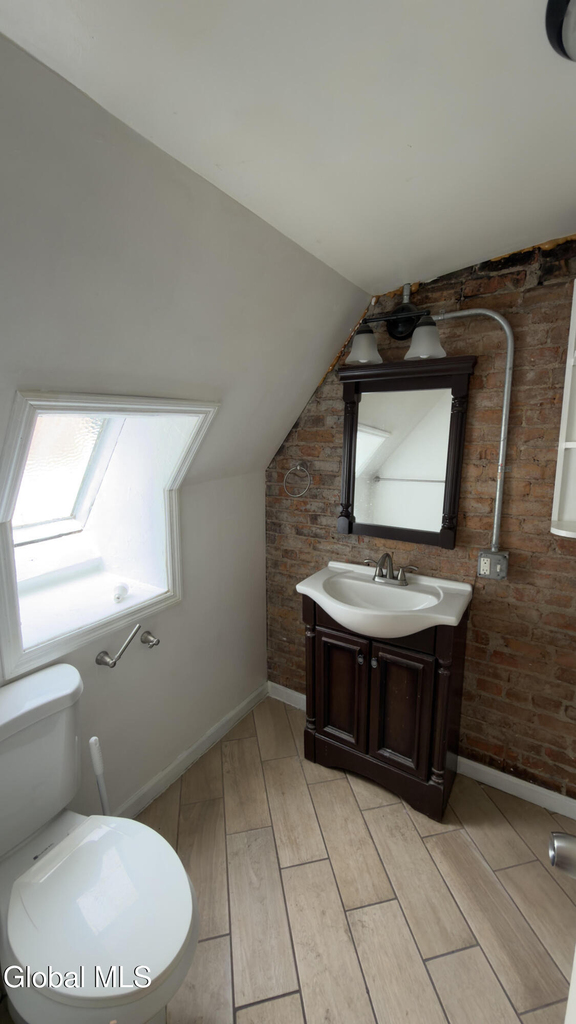 12 Irving Street - Photo 8