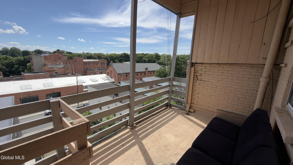 12 Irving Street - Photo 2