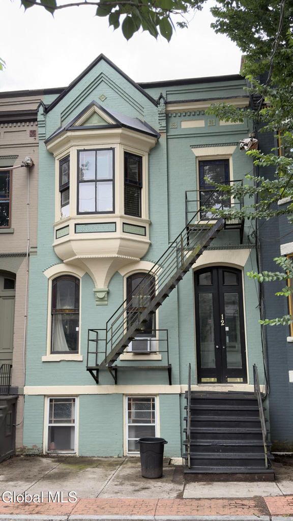 12 Irving Street - Photo 0