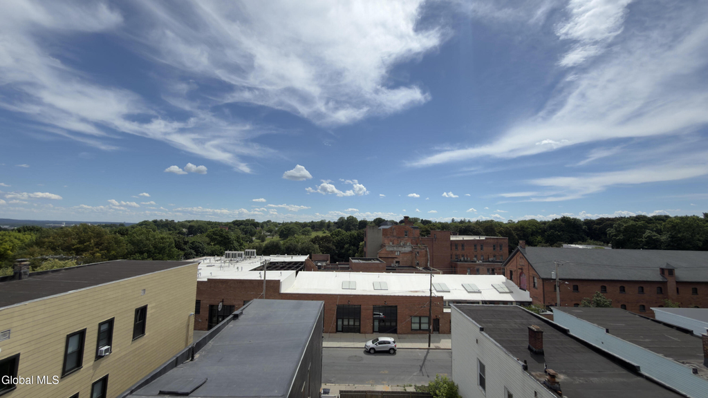12 Irving Street - Photo 3