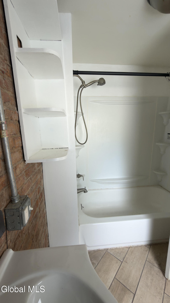 12 Irving Street - Photo 9