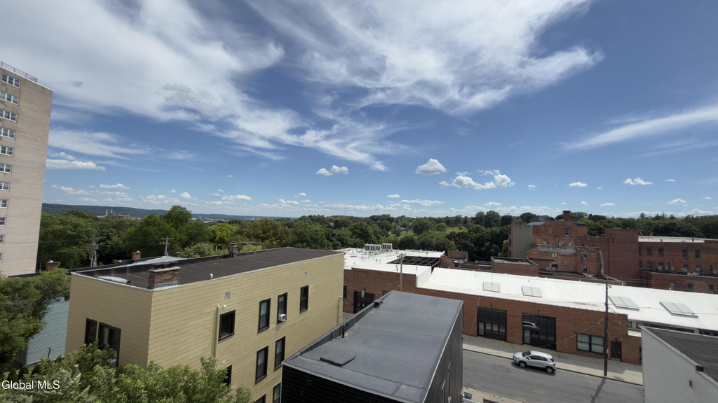 12 Irving Street - Photo 4