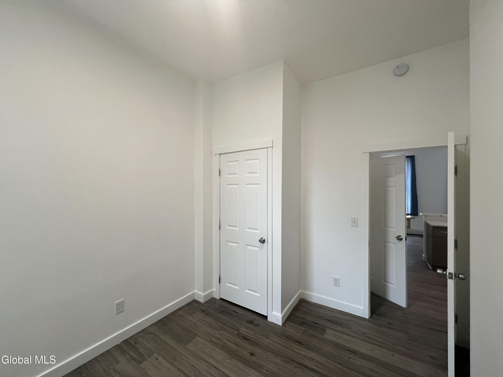 336 Clinton Avenue - Photo 7