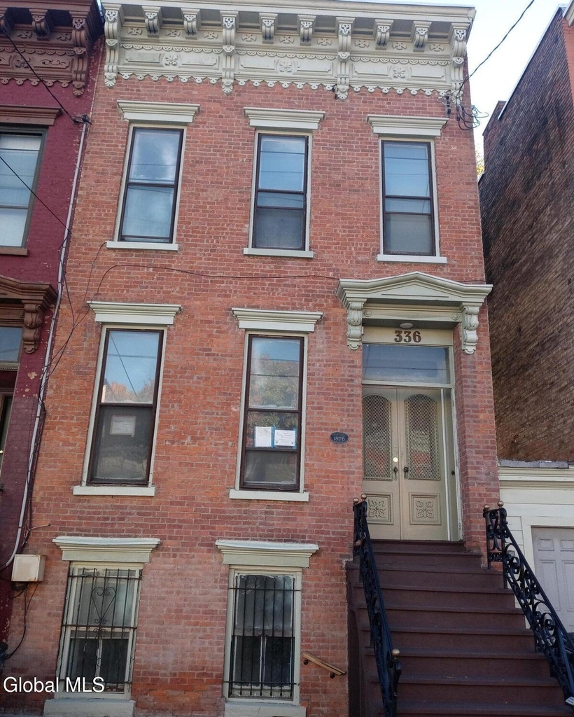 336 Clinton Avenue - Photo 0