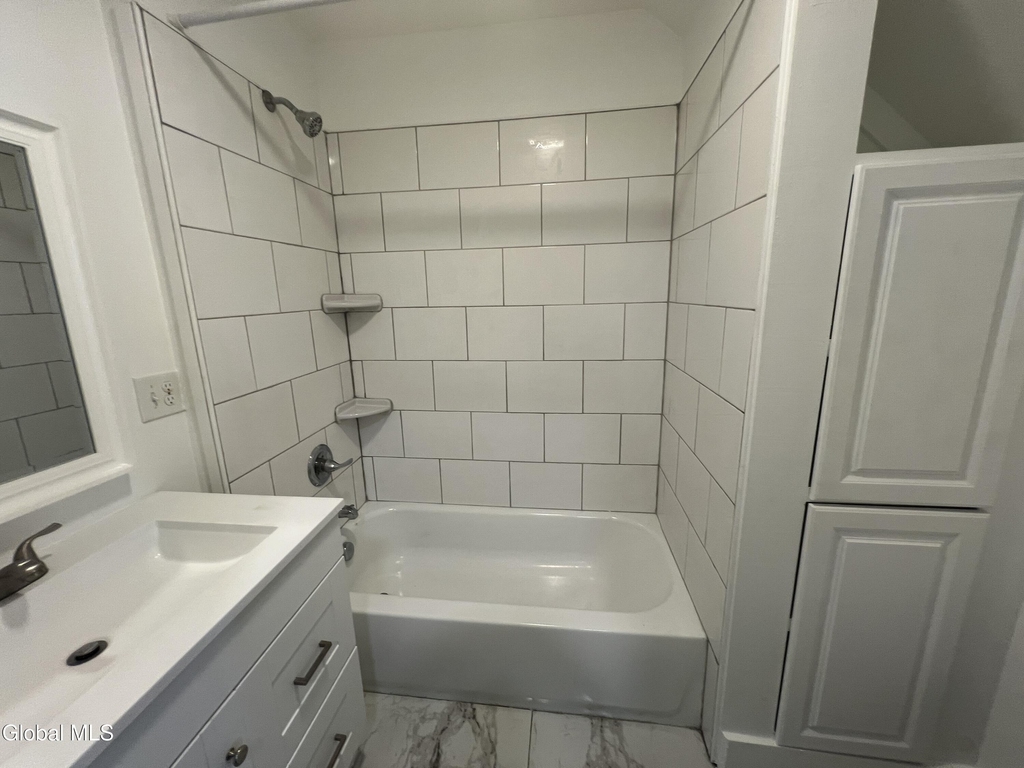 336 Clinton Avenue - Photo 8