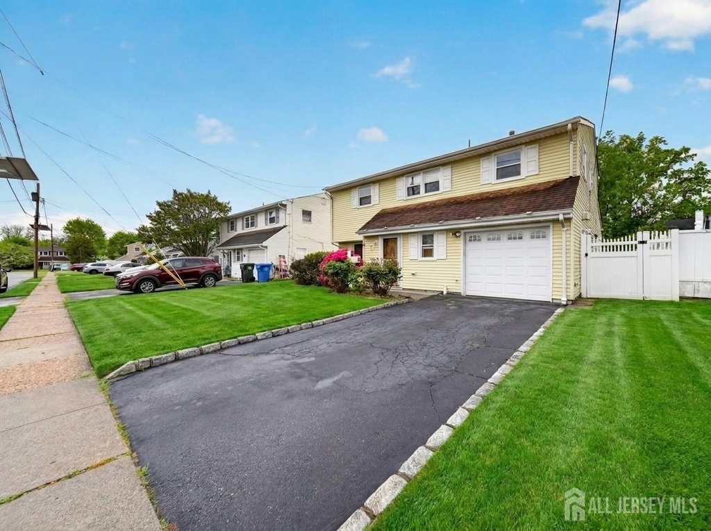 95 Pine Street - Photo 1