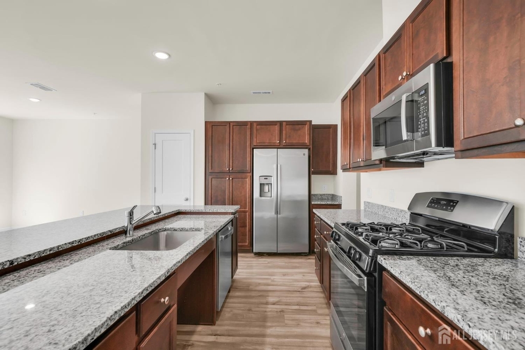 228 Park Lane - Photo 4