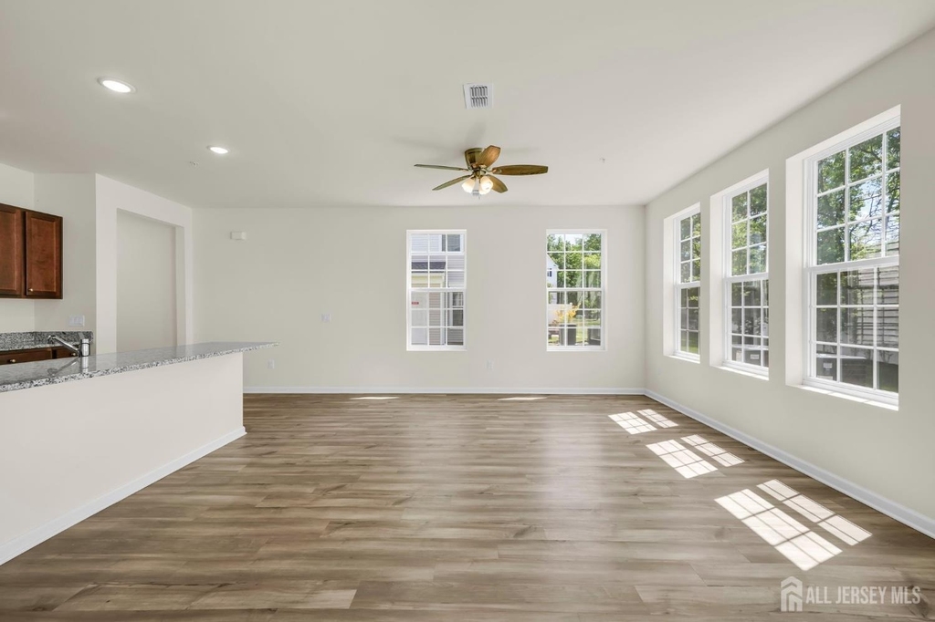 228 Park Lane - Photo 8