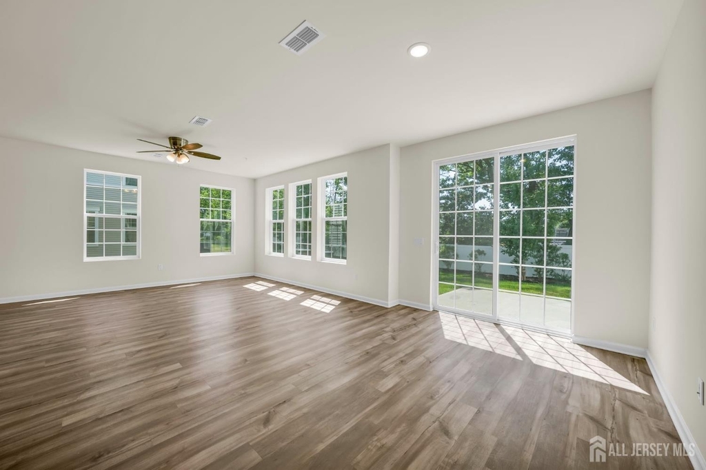 228 Park Lane - Photo 9