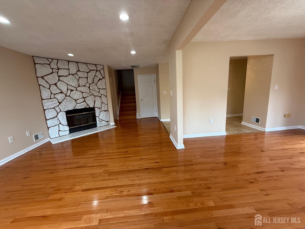 1302 Edison Glen Terrace - Photo 7