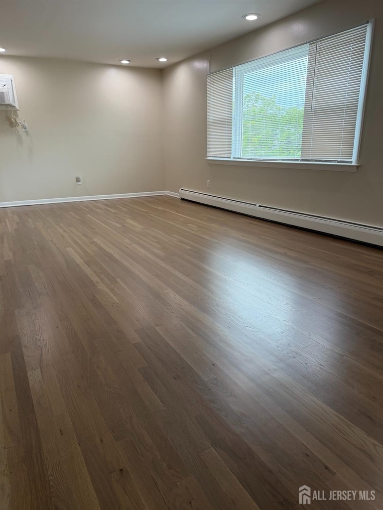 2518 Spruce Street - Photo 6