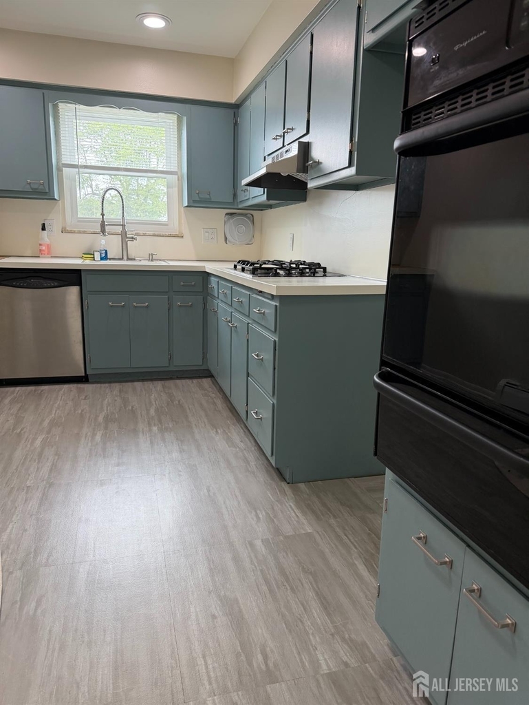 2518 Spruce Street - Photo 9