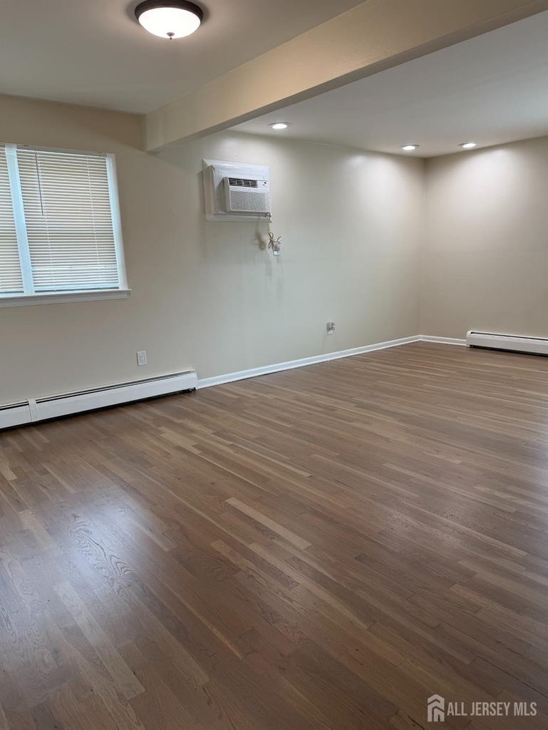 2518 Spruce Street - Photo 5