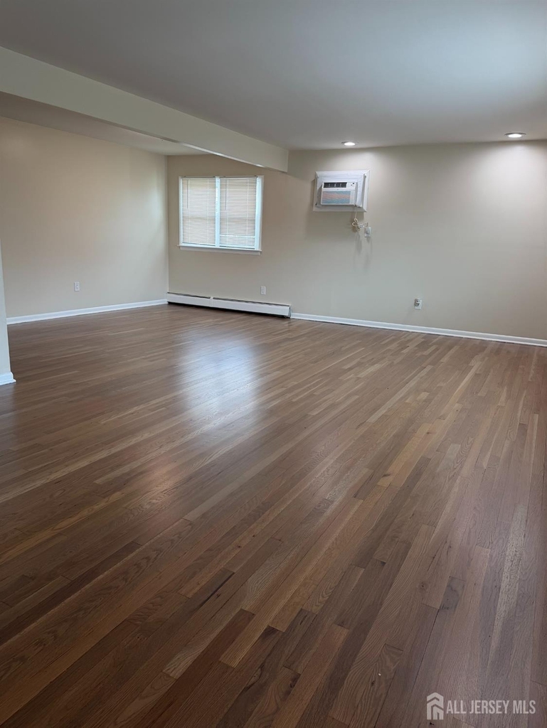 2518 Spruce Street - Photo 7