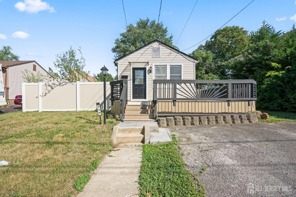 250 Brookside Avenue - Photo 0