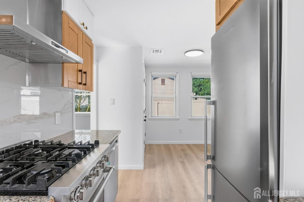 250 Brookside Avenue - Photo 6
