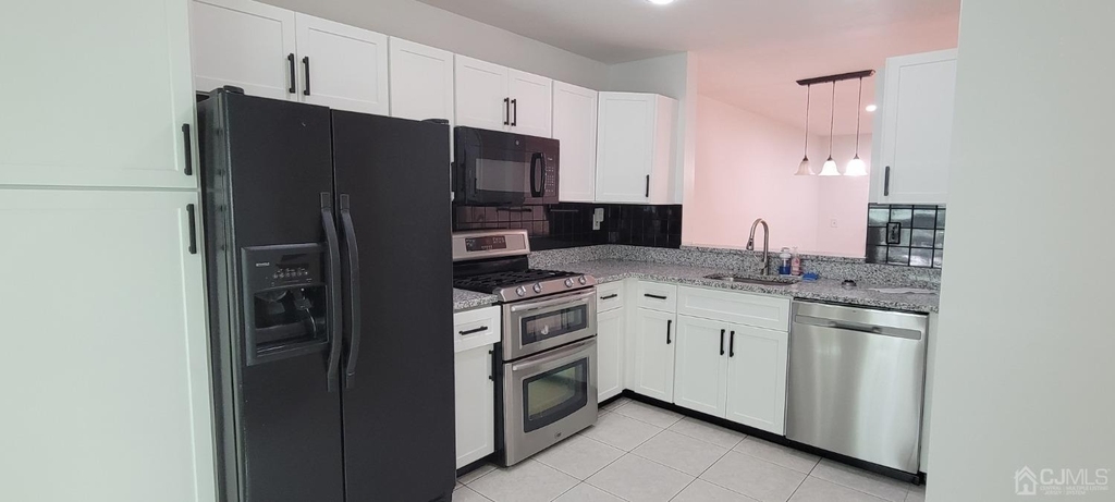 1408 Locust Court - Photo 1