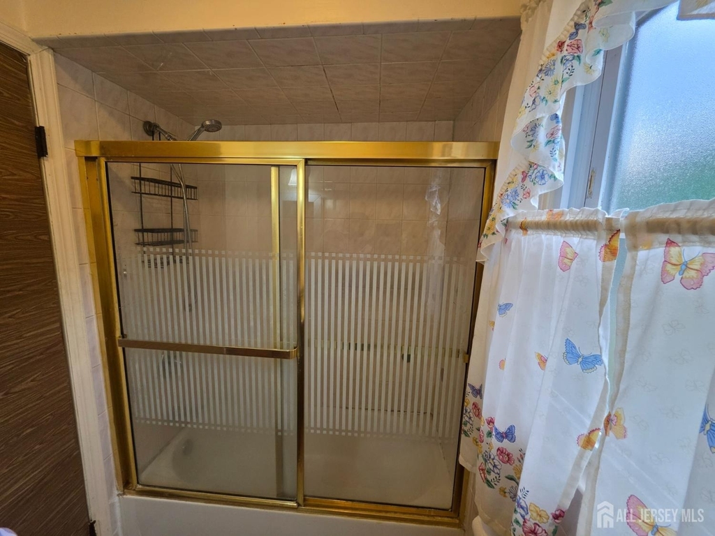 405 Frederick Avenue - Photo 9