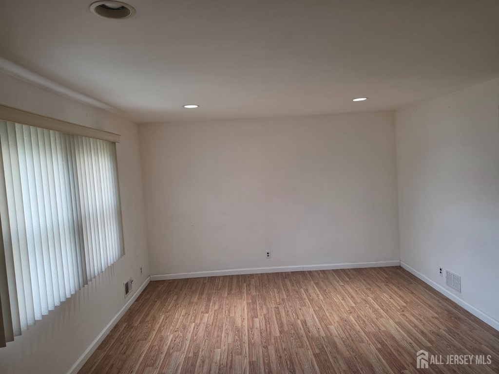 405 Frederick Avenue - Photo 12