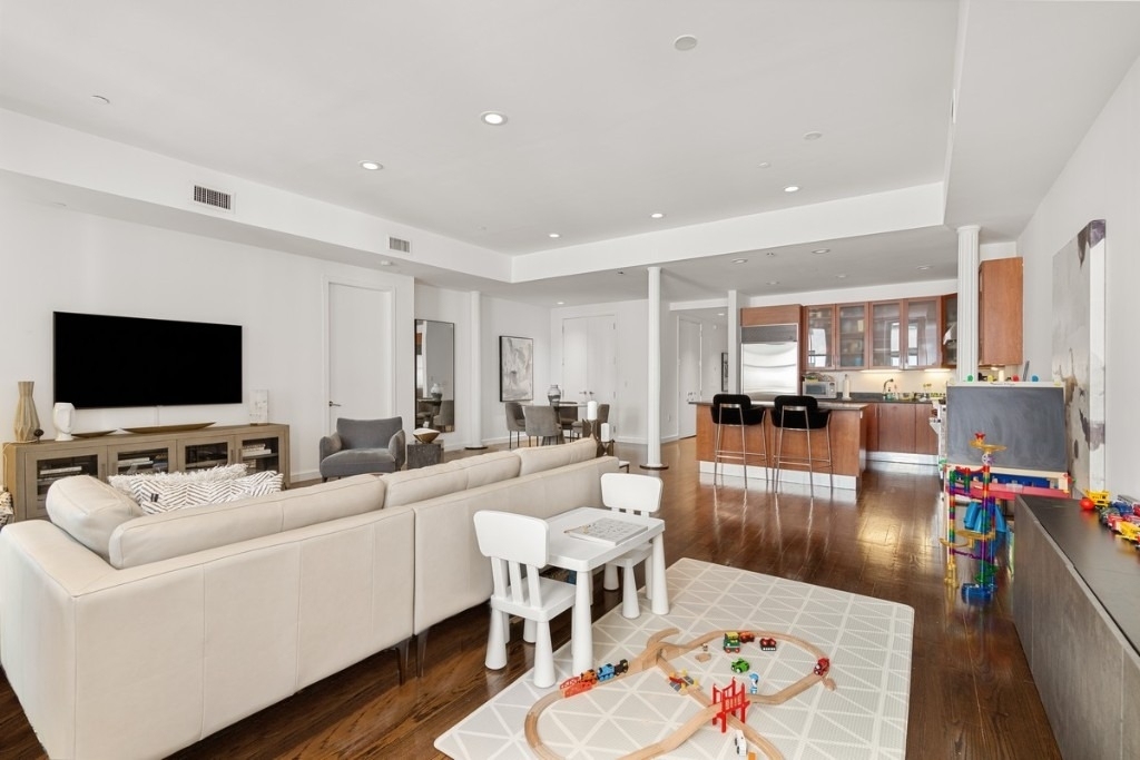 73 Worth Street - Photo 3
