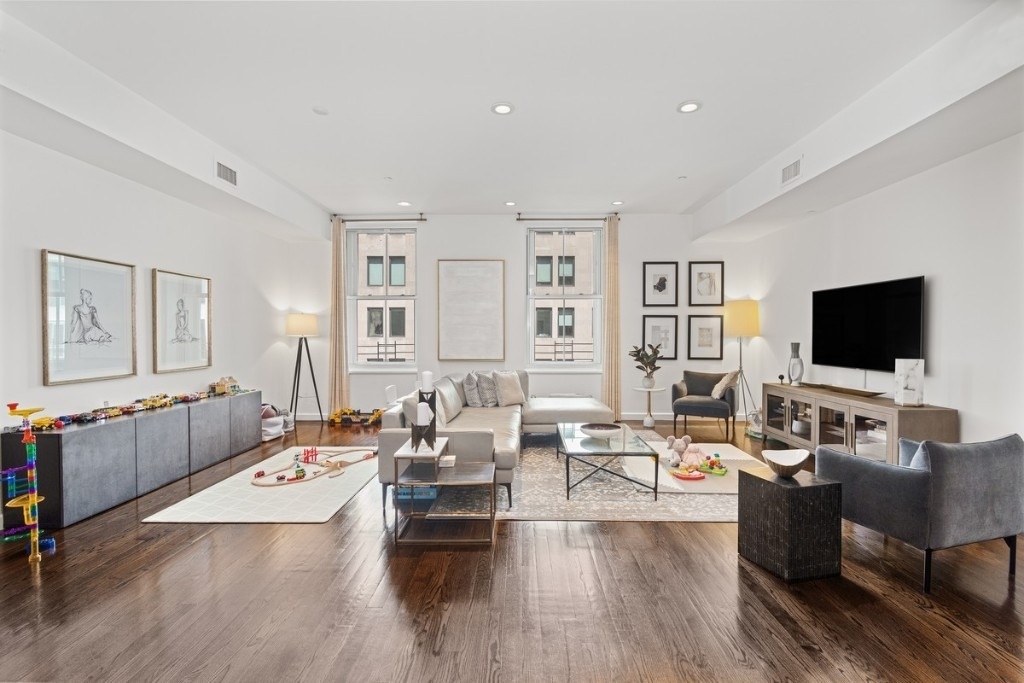 73 Worth Street - Photo 2
