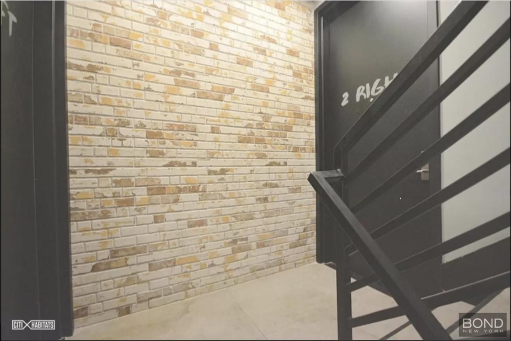 298 Humboldt Street - Photo 7