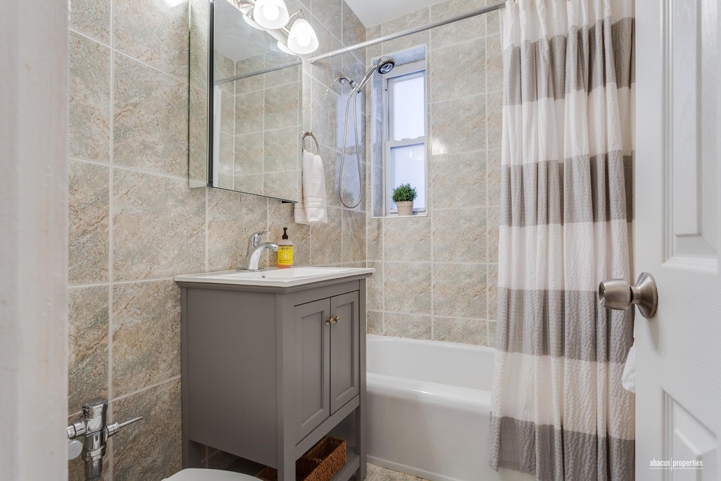 715 Ocean Parkway - Photo 8