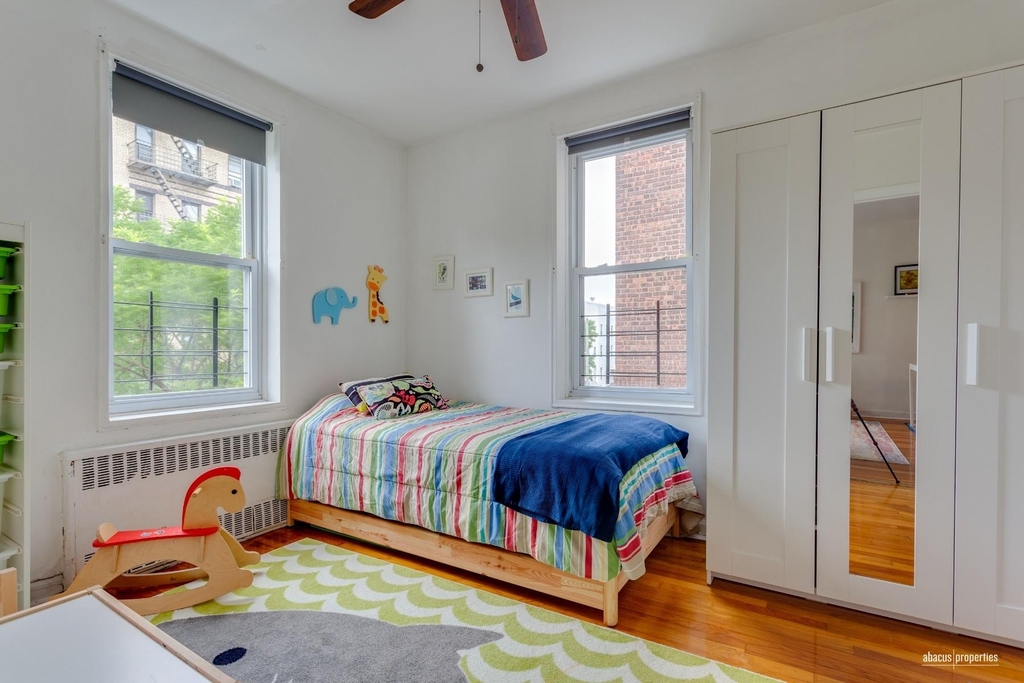 715 Ocean Parkway - Photo 9