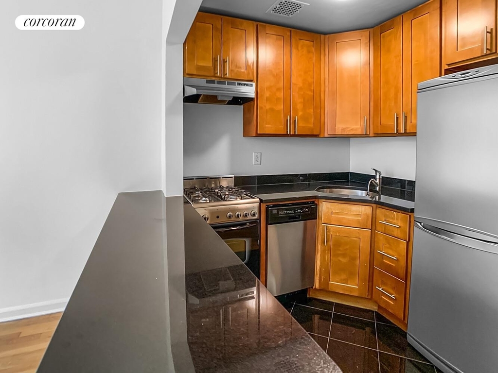 33 W 87th Street - Photo 1