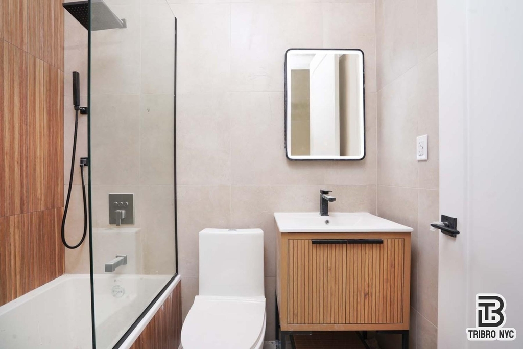 92 Manhattan Avenue - Photo 8