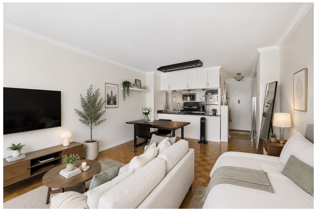 30 W 61st Street - Photo 2