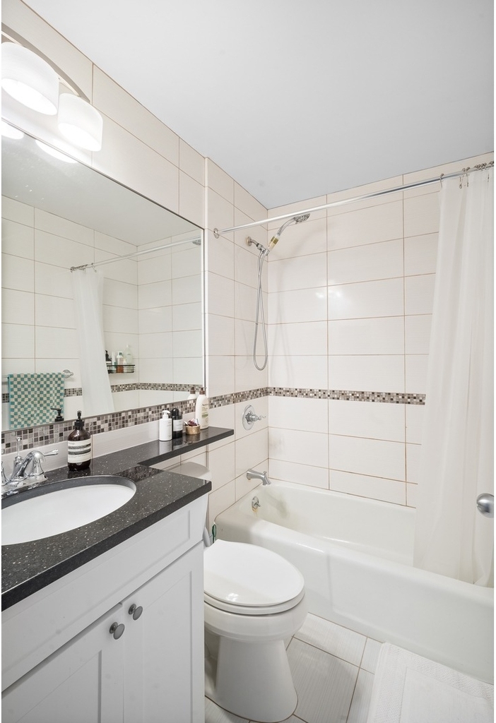 30 W 61st Street - Photo 4