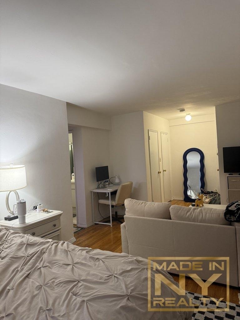 327 W 30th Street - Photo 1