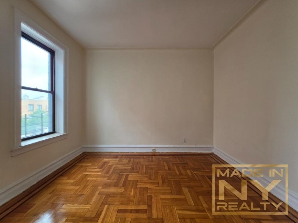 87-21 87th Street - Photo 3