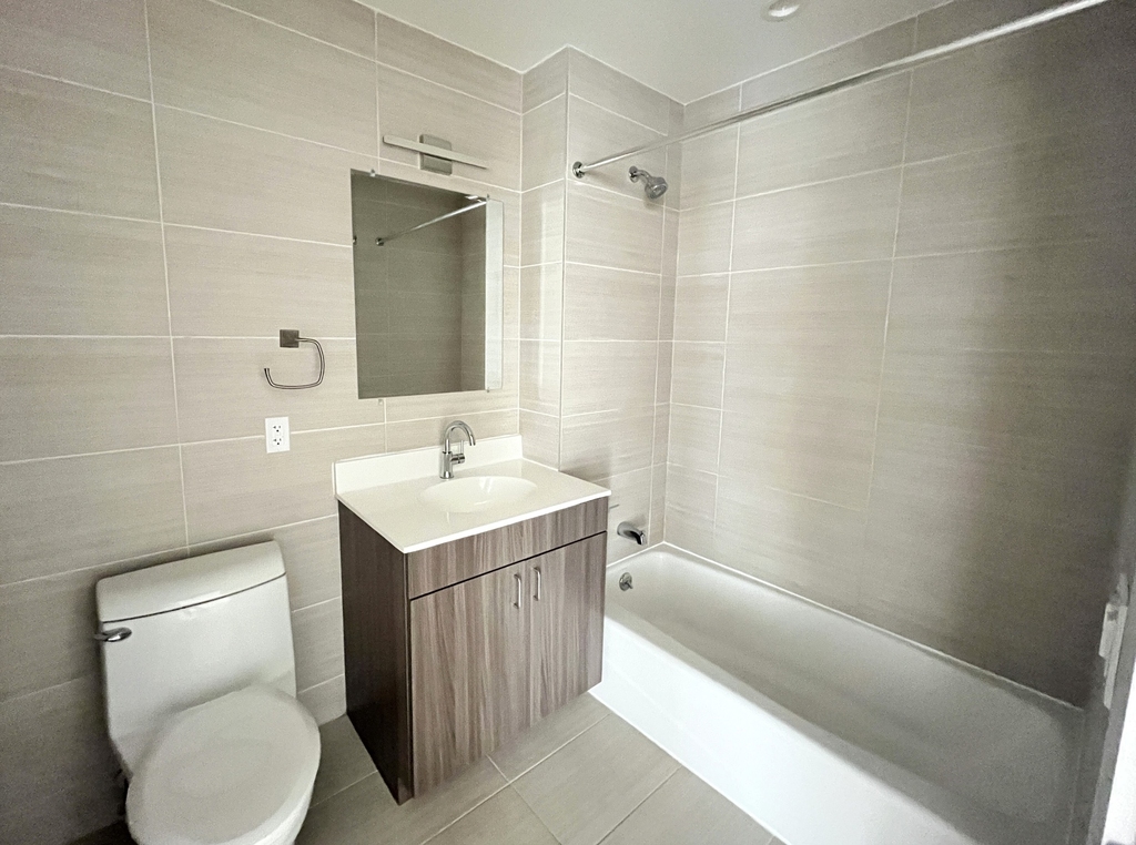 39-11 Queens Boulevard - Photo 3