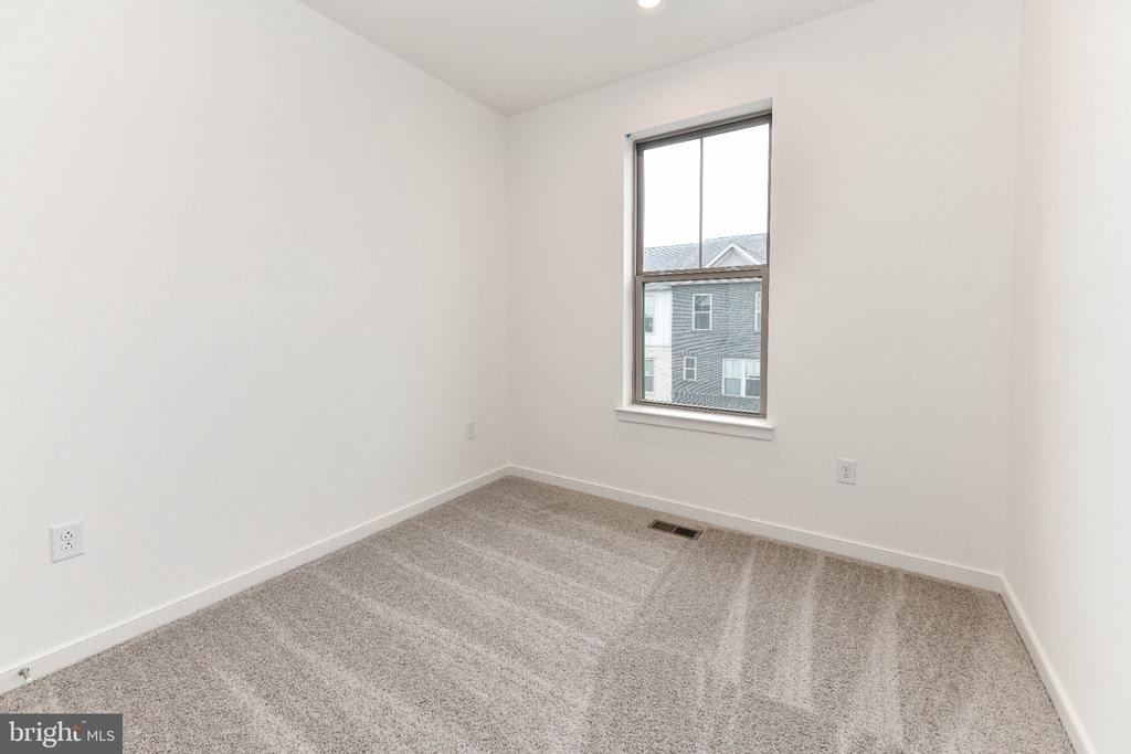 43796 Mystic Maroon Terrace - Photo 39