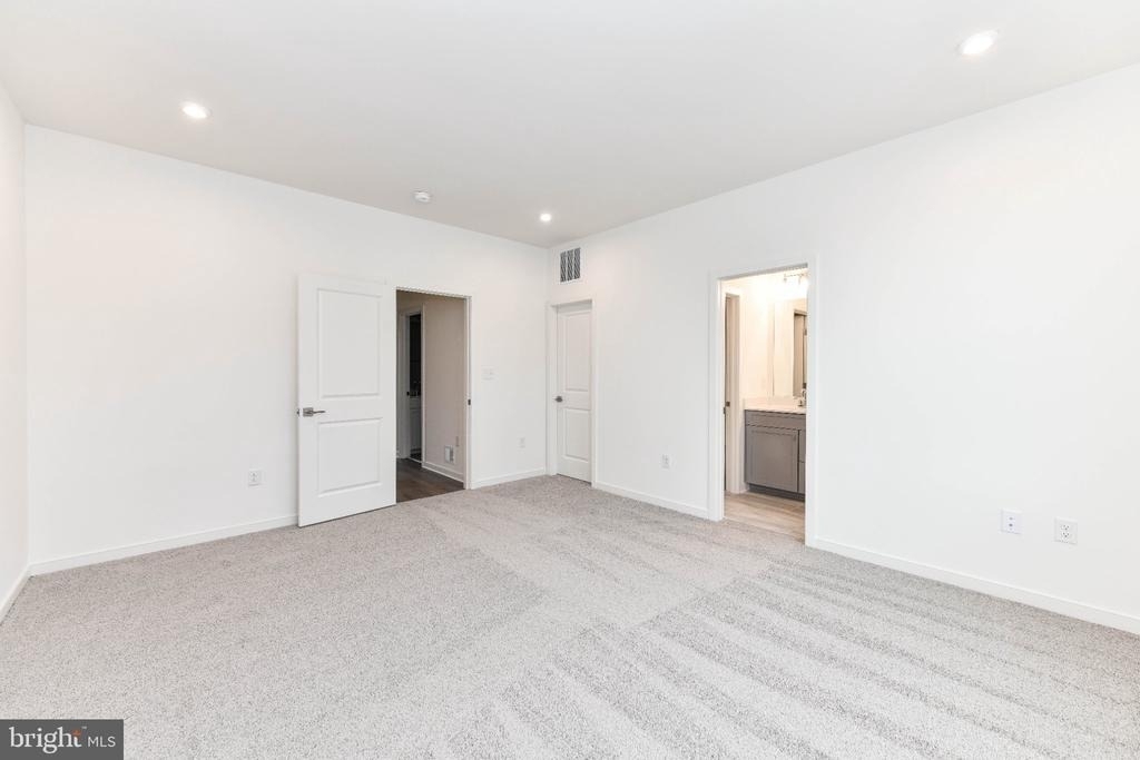 43796 Mystic Maroon Terrace - Photo 33