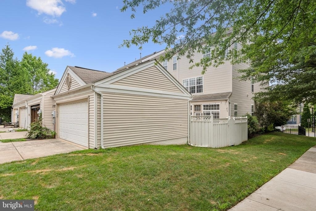 20353 Bowfonds Street - Photo 37