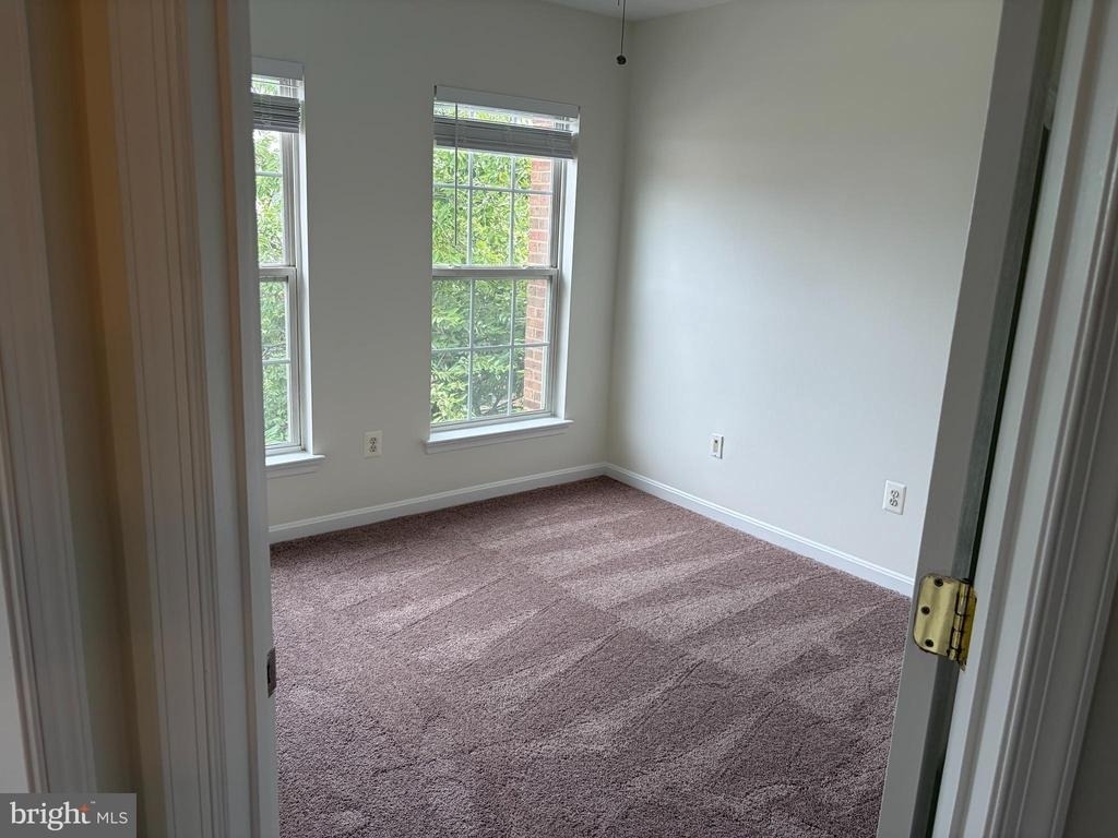 44221 Suscon Square - Photo 16