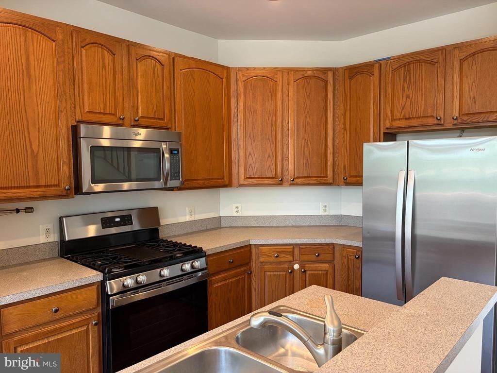 44221 Suscon Square - Photo 2