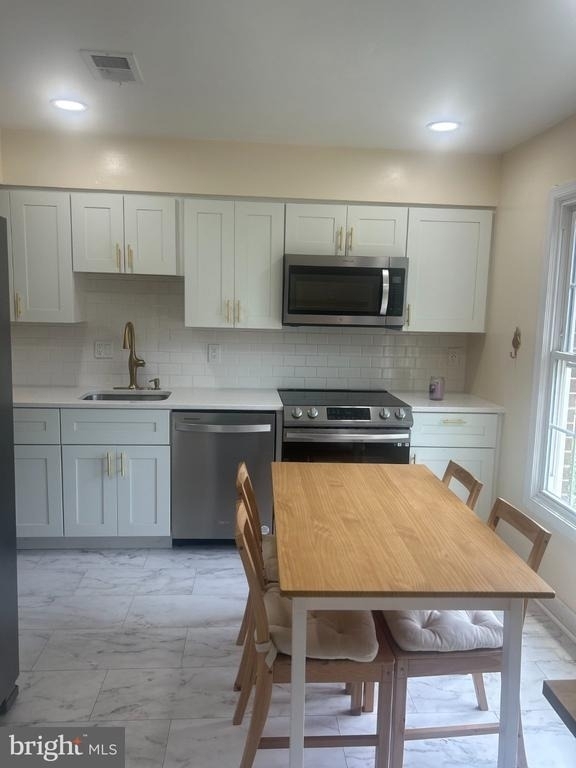 5664 Cabells Mill Court - Photo 3