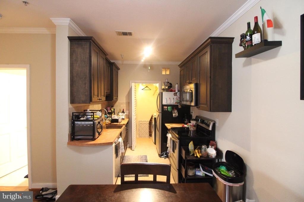 1570 Spring Gate Drive - Photo 5
