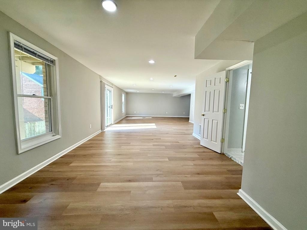 10006 Manor Place - Photo 44
