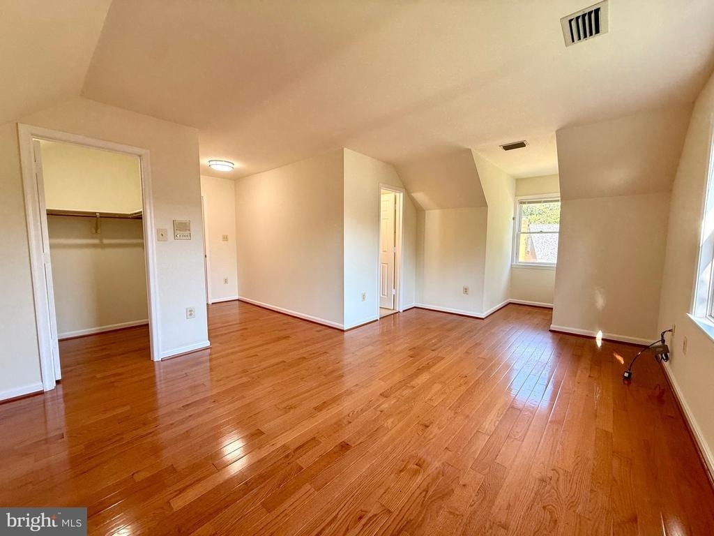 10006 Manor Place - Photo 35