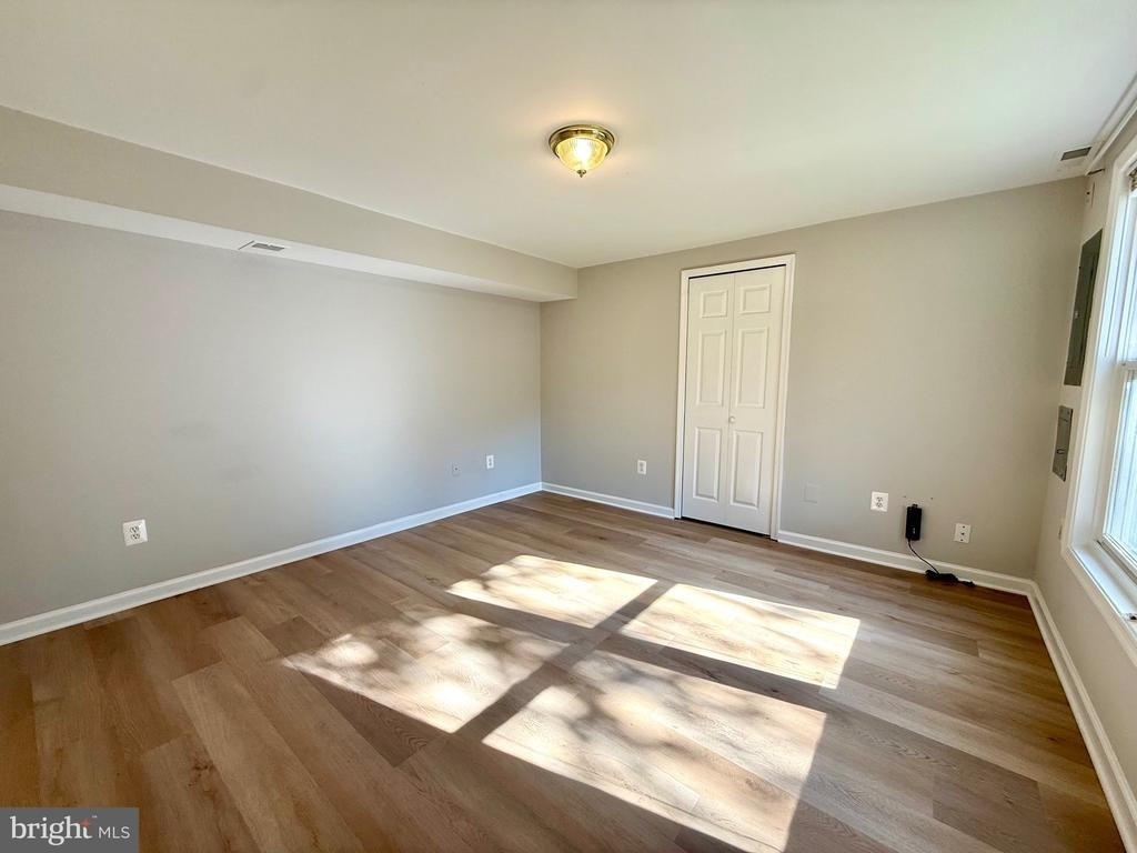 10006 Manor Place - Photo 45