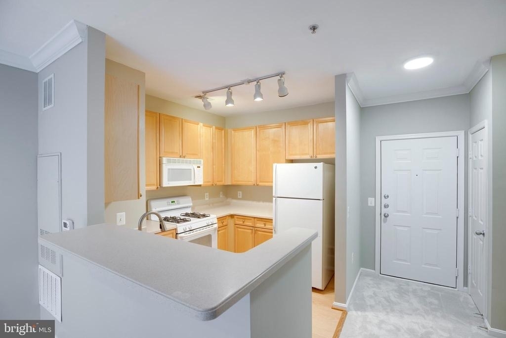 9480 Virginia Center Boulevard - Photo 1