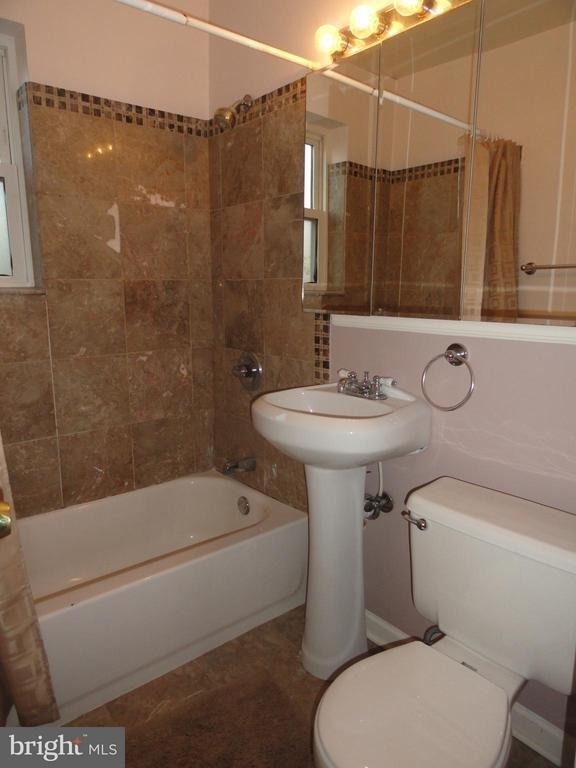 3045 Patrick Henry Drive - Photo 9